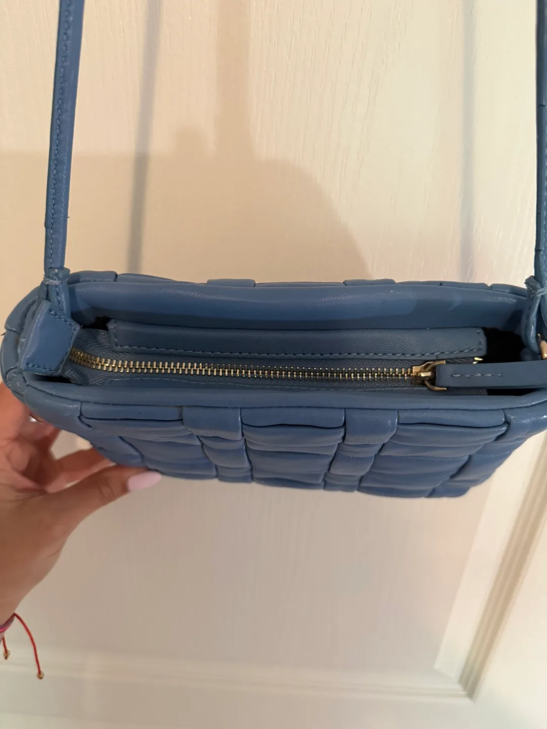 ZARA Blue Woven Shoulder Bag 100% leather image indicator(2)