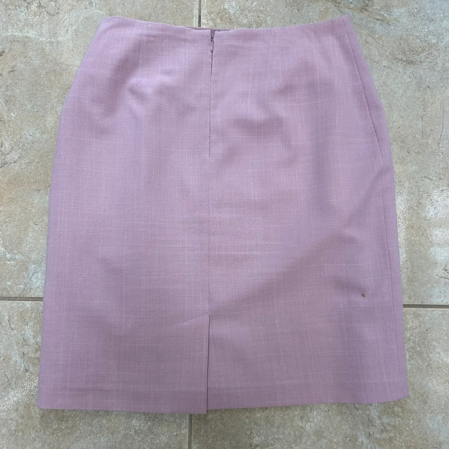 Pink Blazer and Skirt with Structured Shoulders, Size 6 image indicator(5)