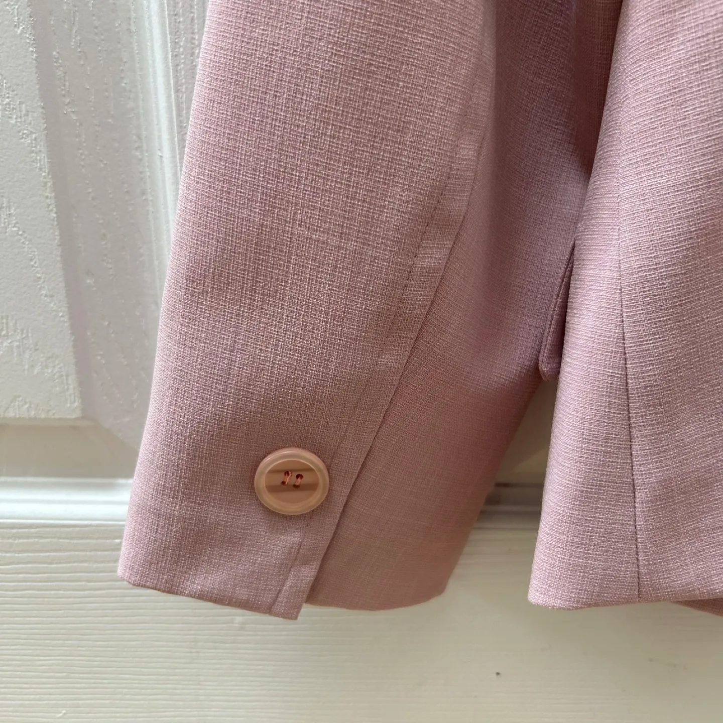 Pink Blazer and Skirt with Structured Shoulders, Size 6 image indicator(4)