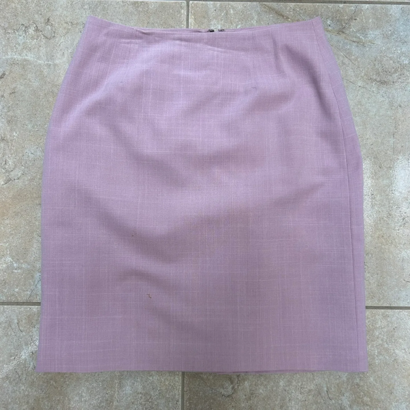 Pink Blazer and Skirt with Structured Shoulders, Size 6 image indicator(7)