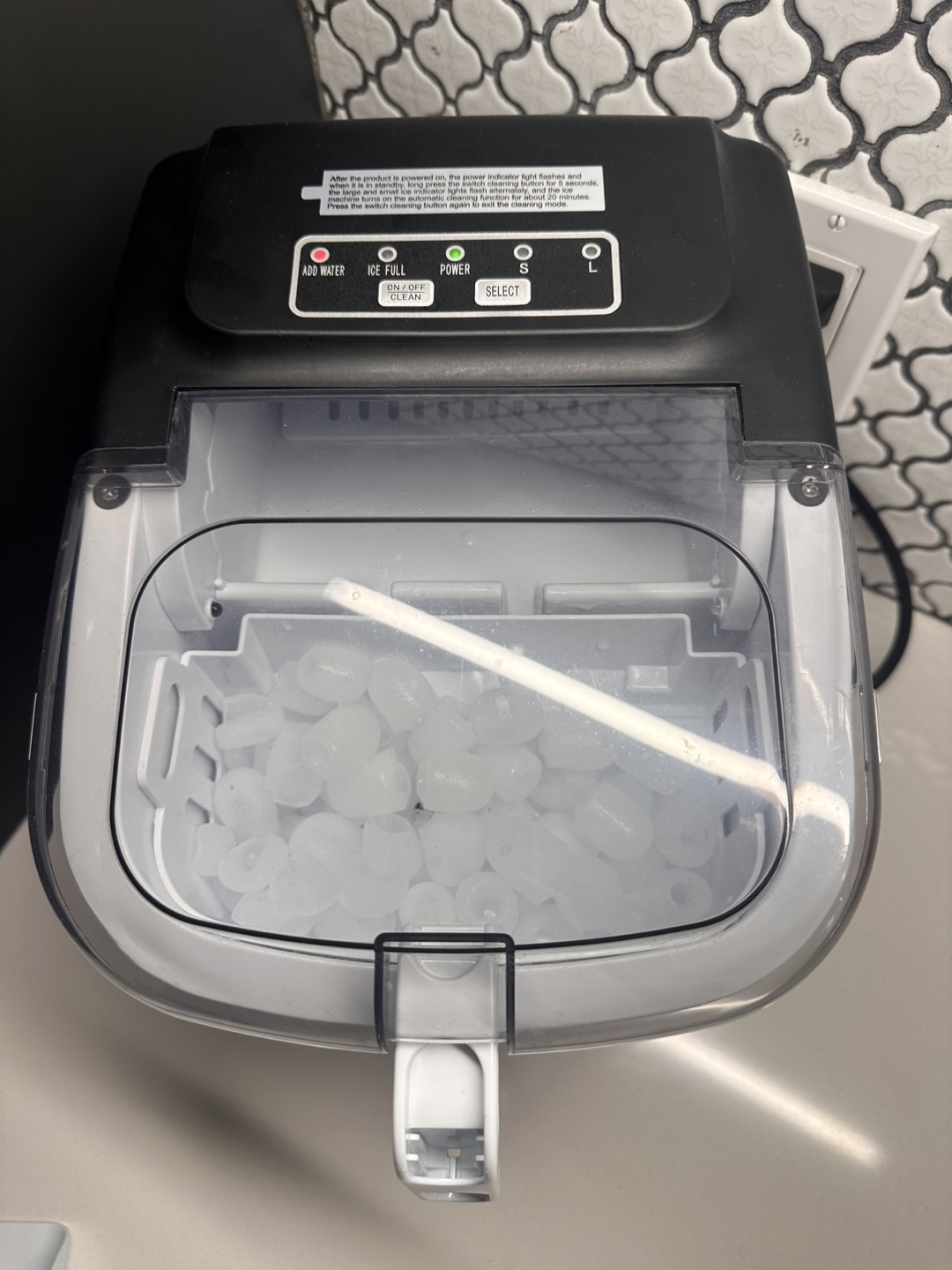 Crownful Ice Maker