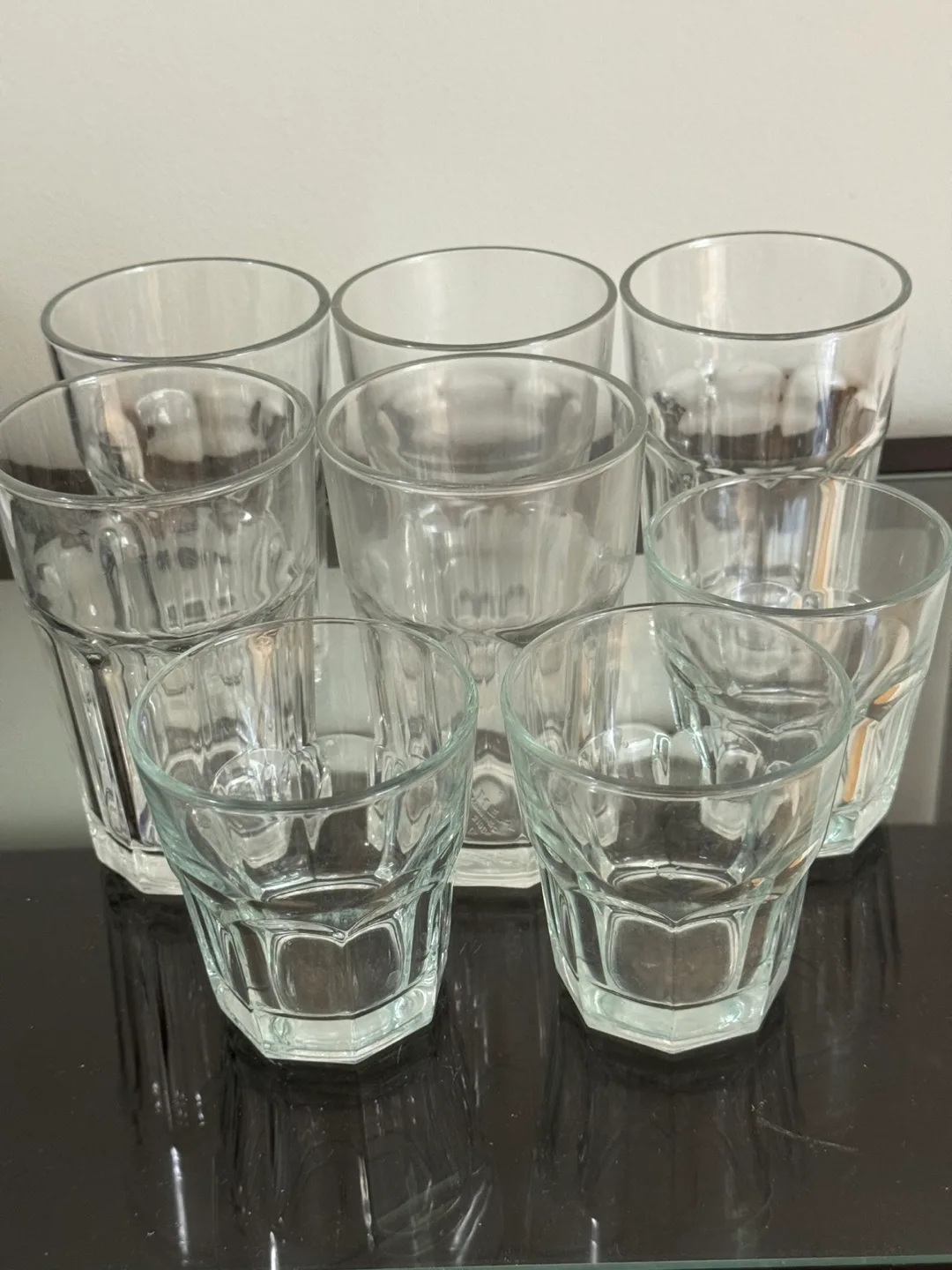 Set of 8 Drinking Glasses thumbnail