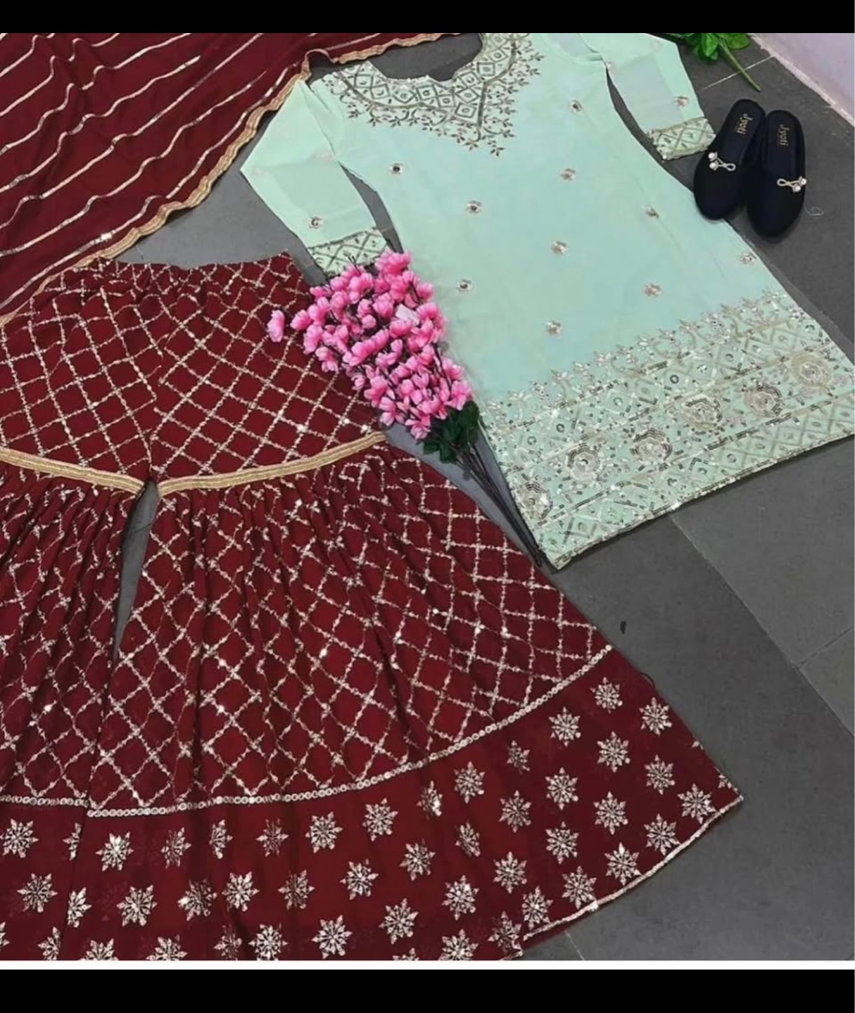 Beautiful Indian Outfit - Size Available