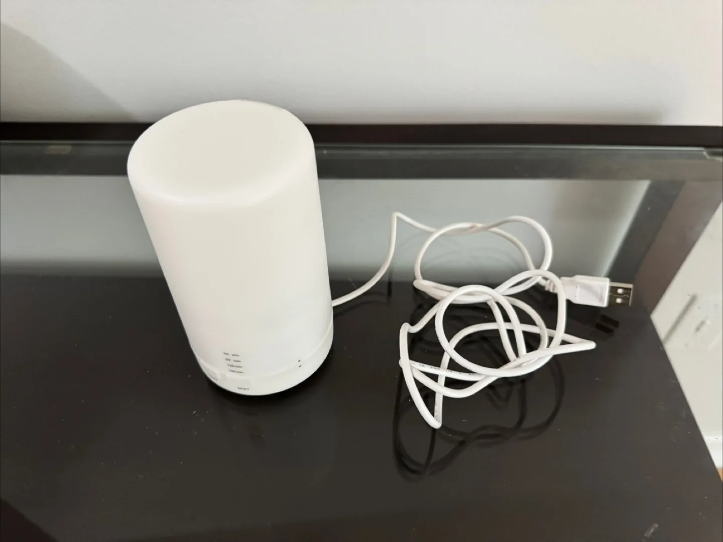 White Essential Oil Diffuser with USB Cable thumbnail