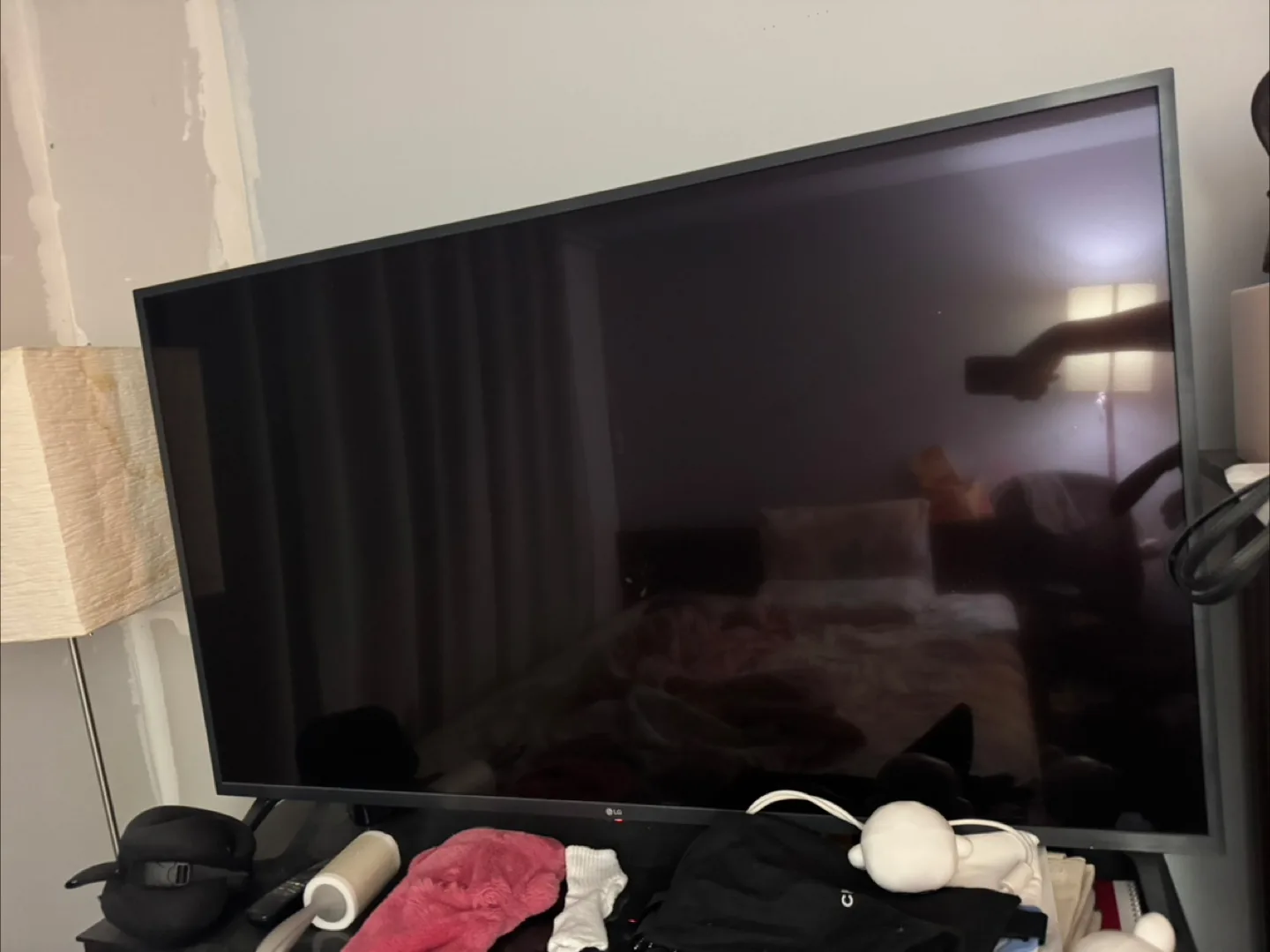 Large LG TV 55‘ smart tv 4k thumbnail