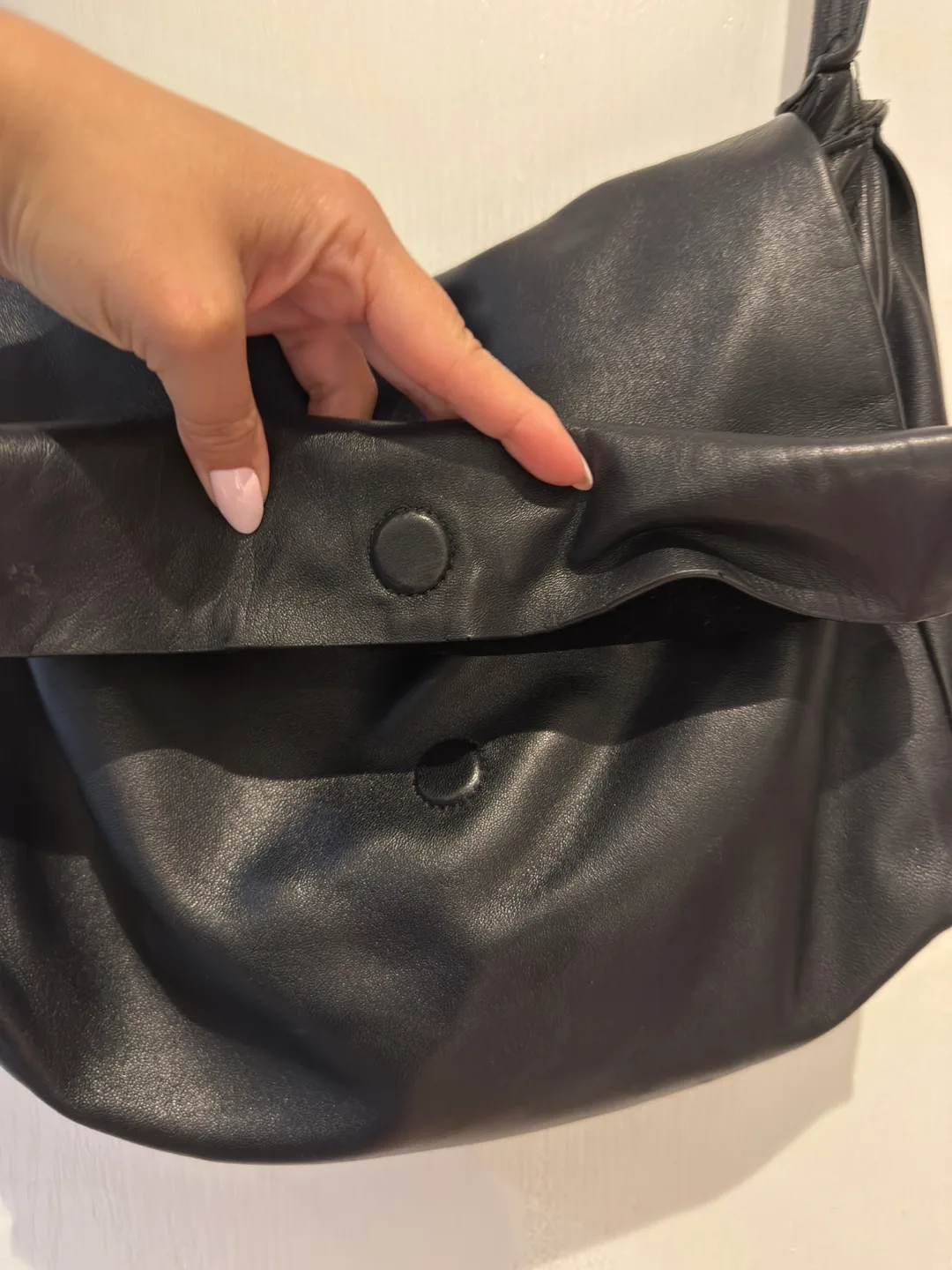 ZARA Black Shoulder Bag 100% leather image indicator(3)