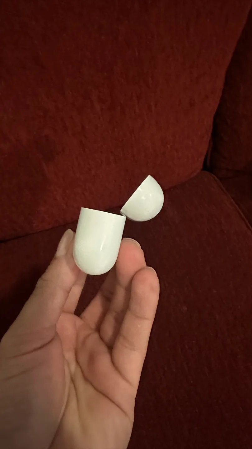 White AirPods Pro Charging Case thumbnail