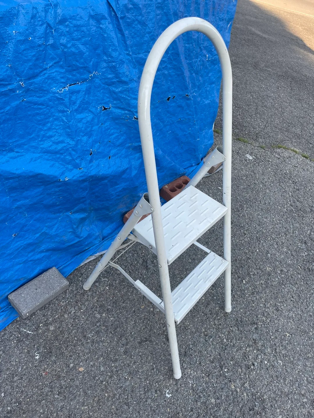 Folding Step Stool image indicator(2)