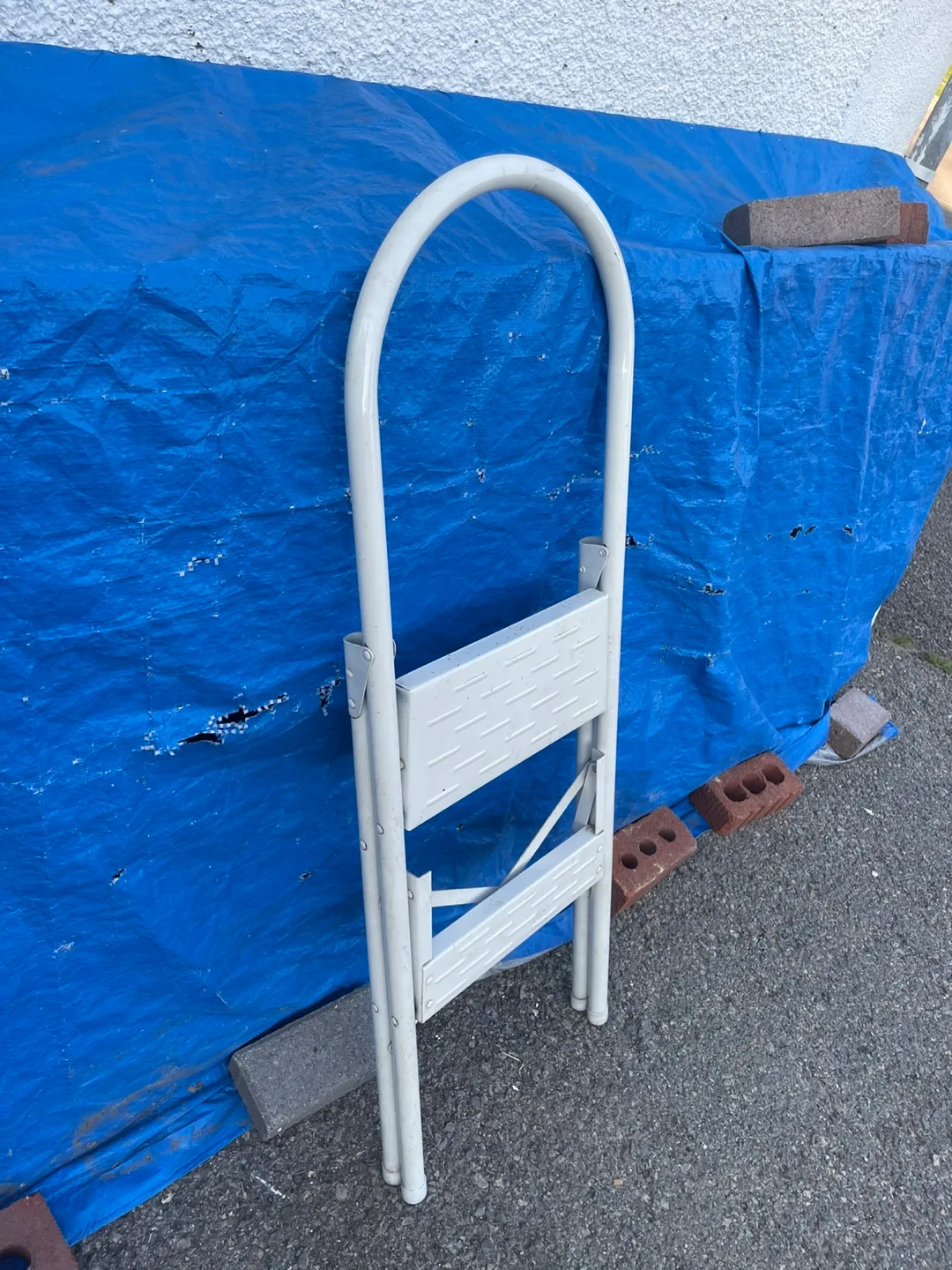 Folding Step Stool image indicator(3)