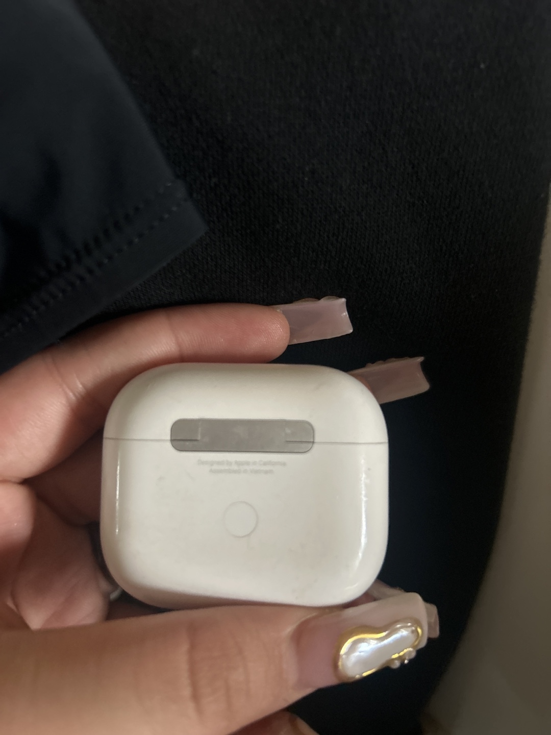 AirPod 4s - photo 2