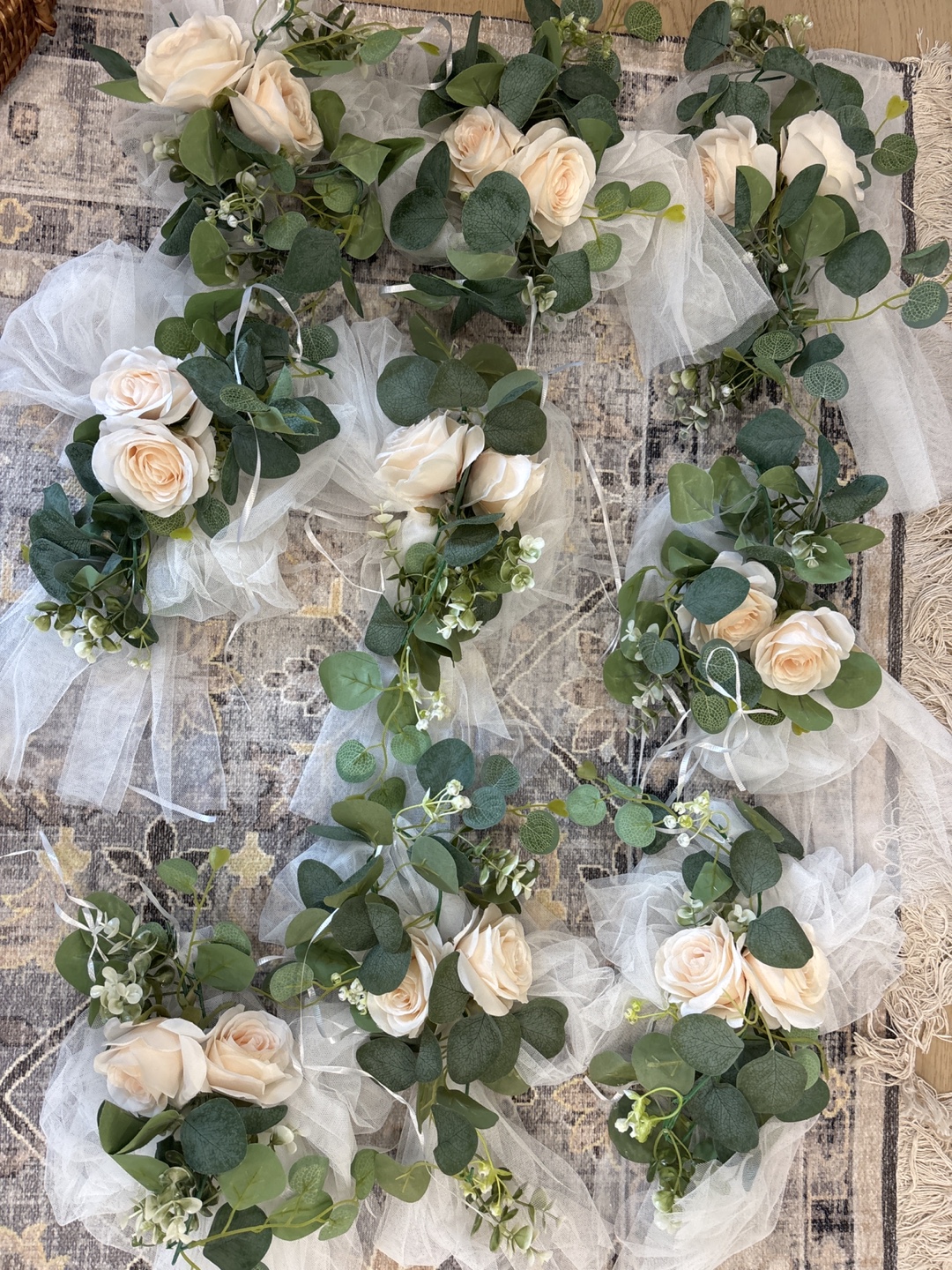 10 DIYed Wedding Isle Chair Decorations - photo 2