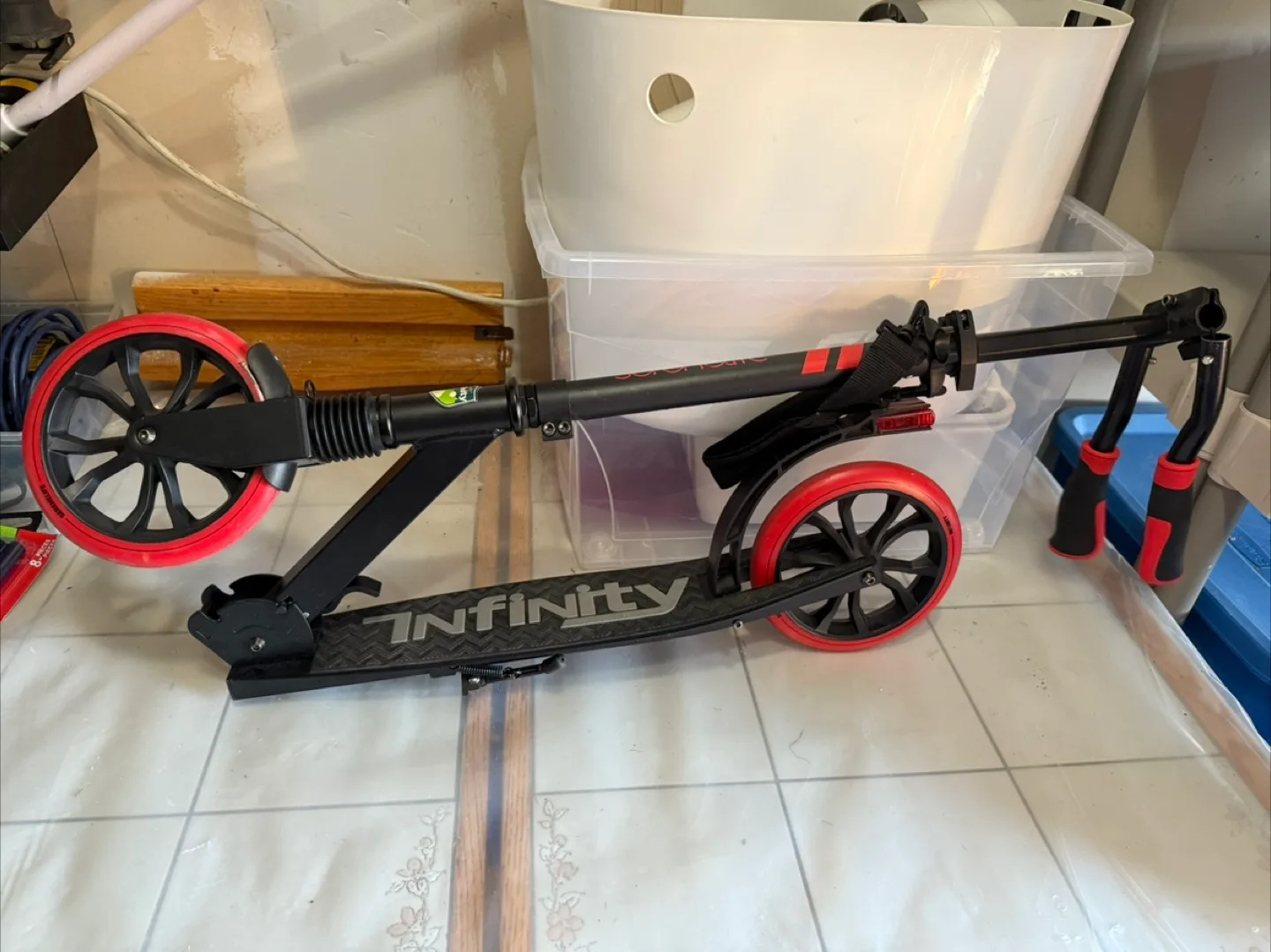 Serene life foldable scooter (Trinity model) used x2 in a garage image indicator(9)