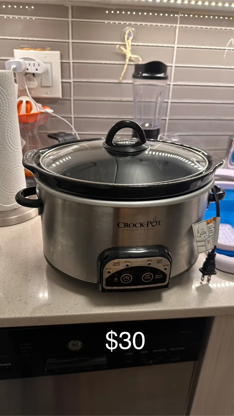 Crock-Pot Slow Cooker $25 thumbnail