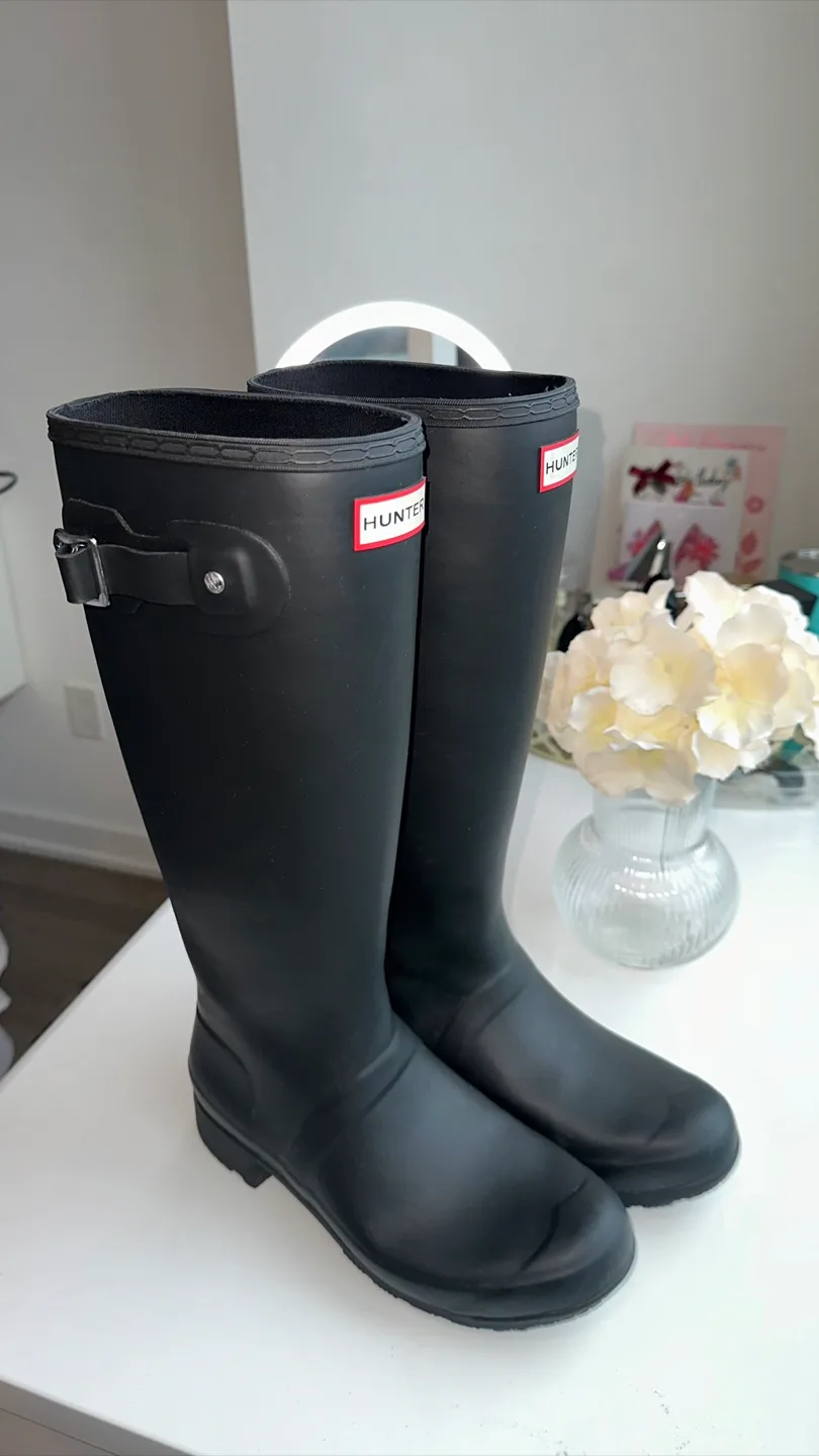 Hunter Women's Black Rain Boots - Size 7 US thumbnail