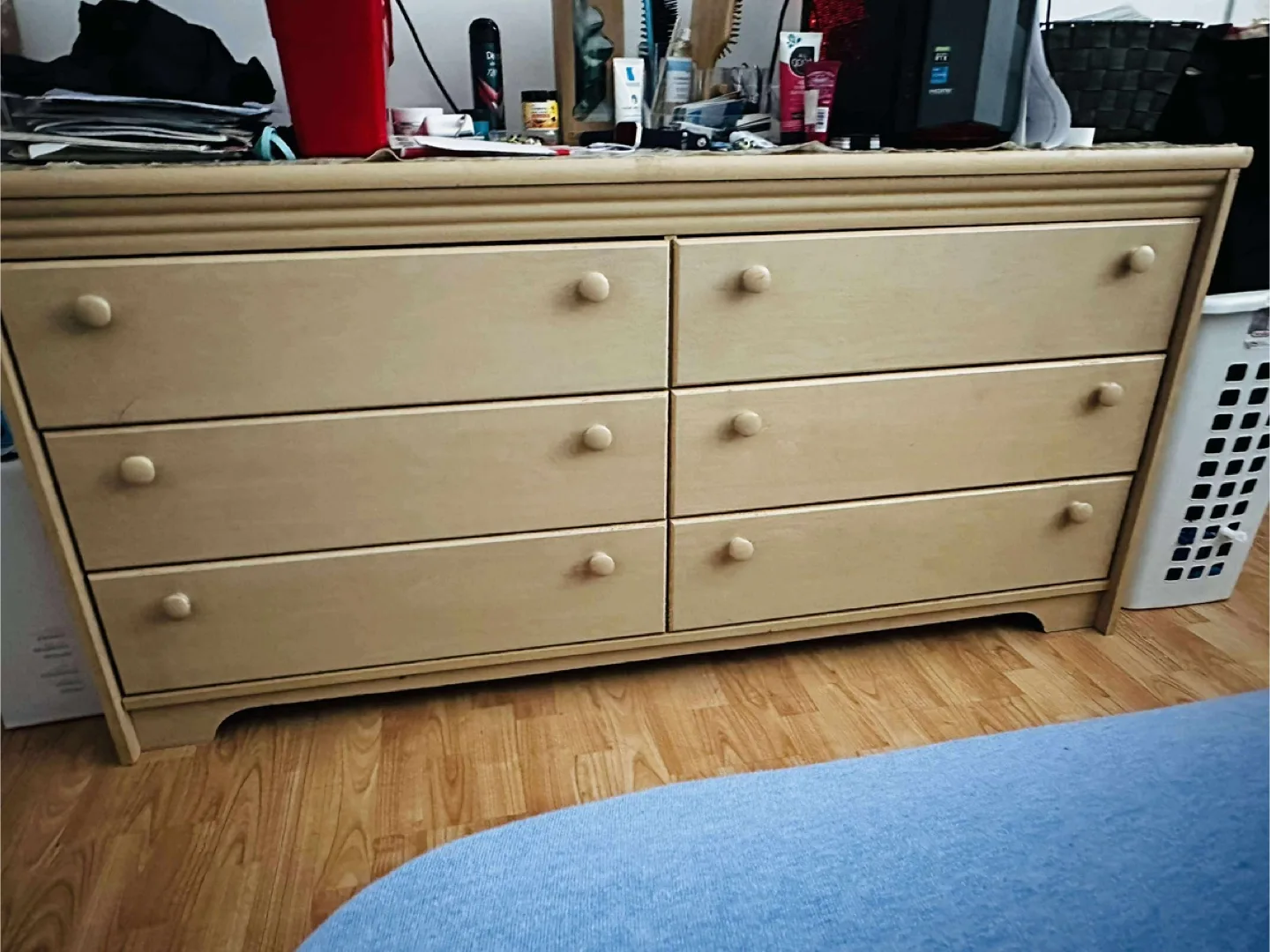 Dresser with Two-Drawer Nightstand thumbnail