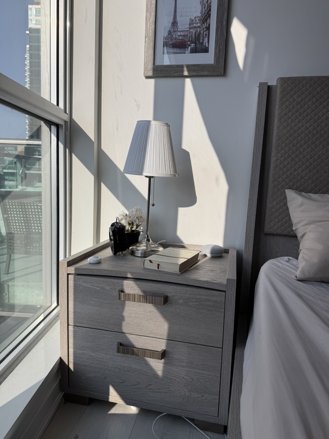 Queen Bedframe, mattress and nightstand - photo 5
