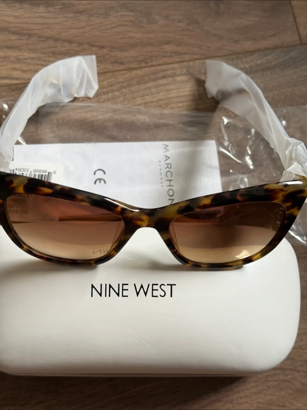 Nine West Sunglasses image indicator(2)
