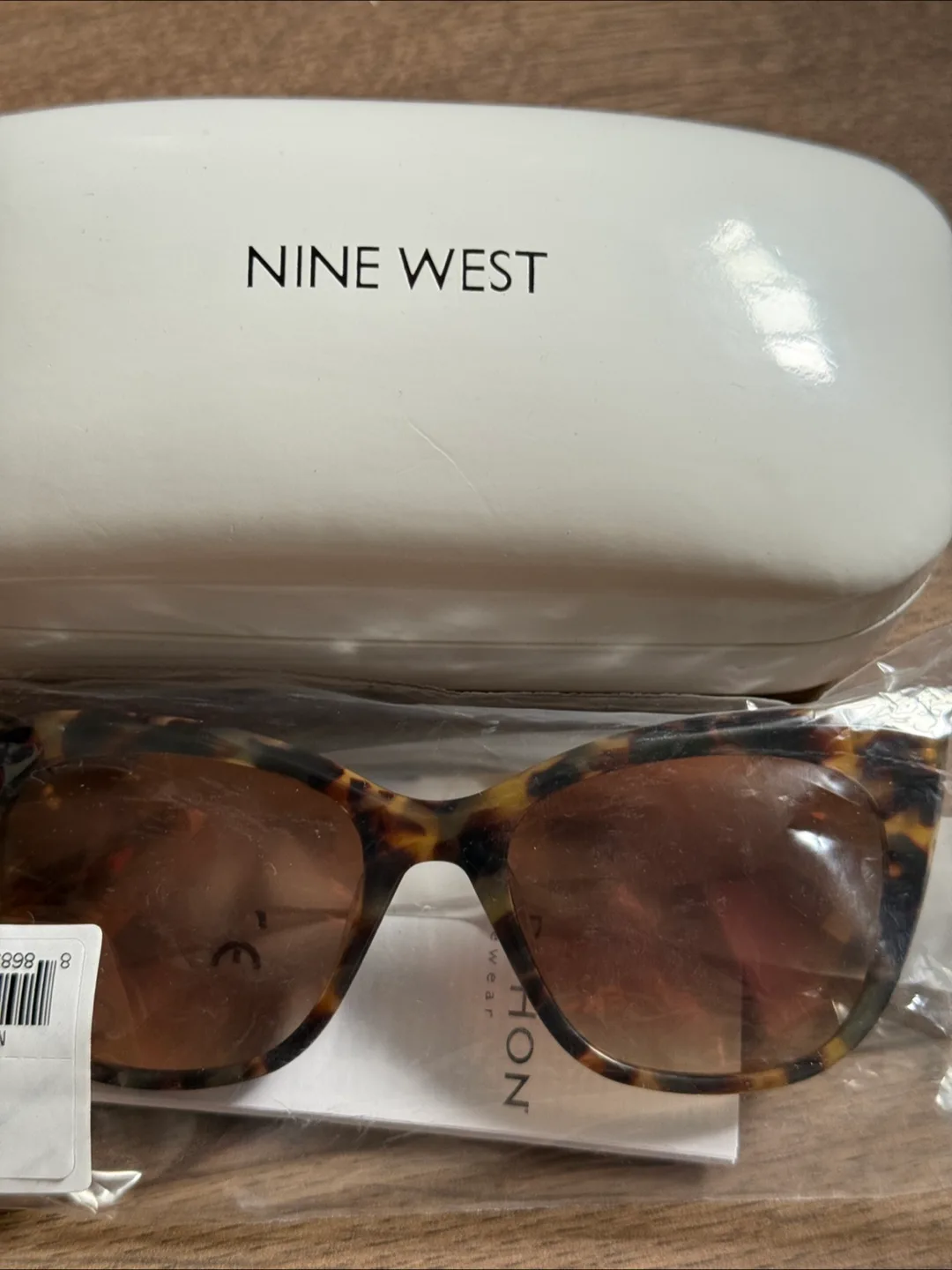 Nine West Sunglasses image indicator(3)