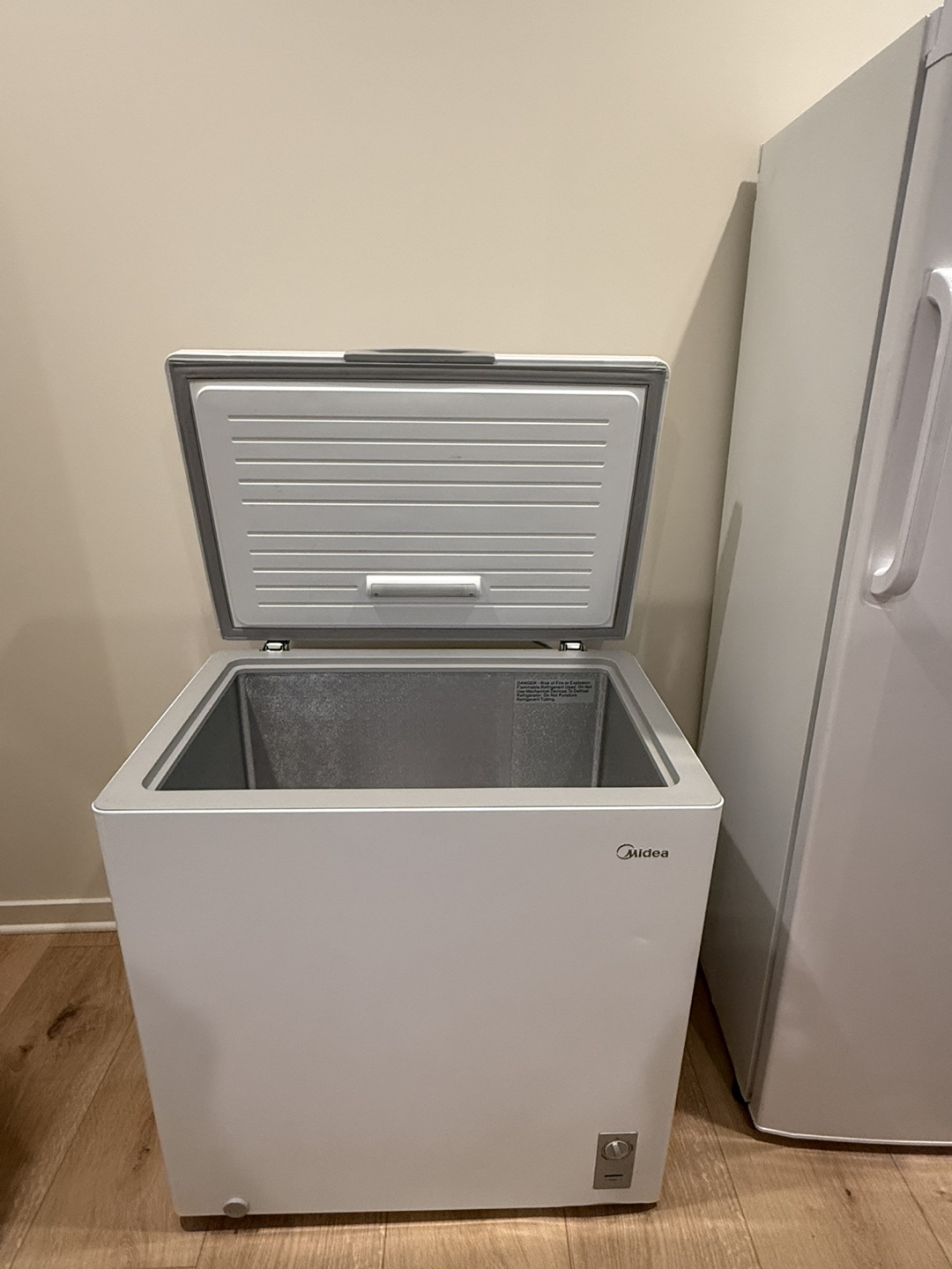 Chest Freezer - photo 2