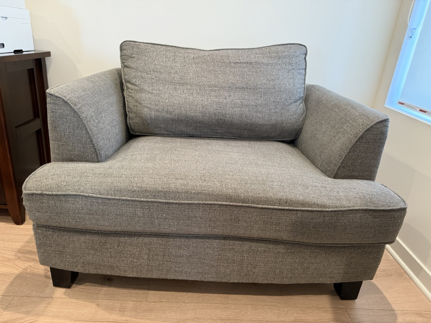 Oversized chair/loveseat