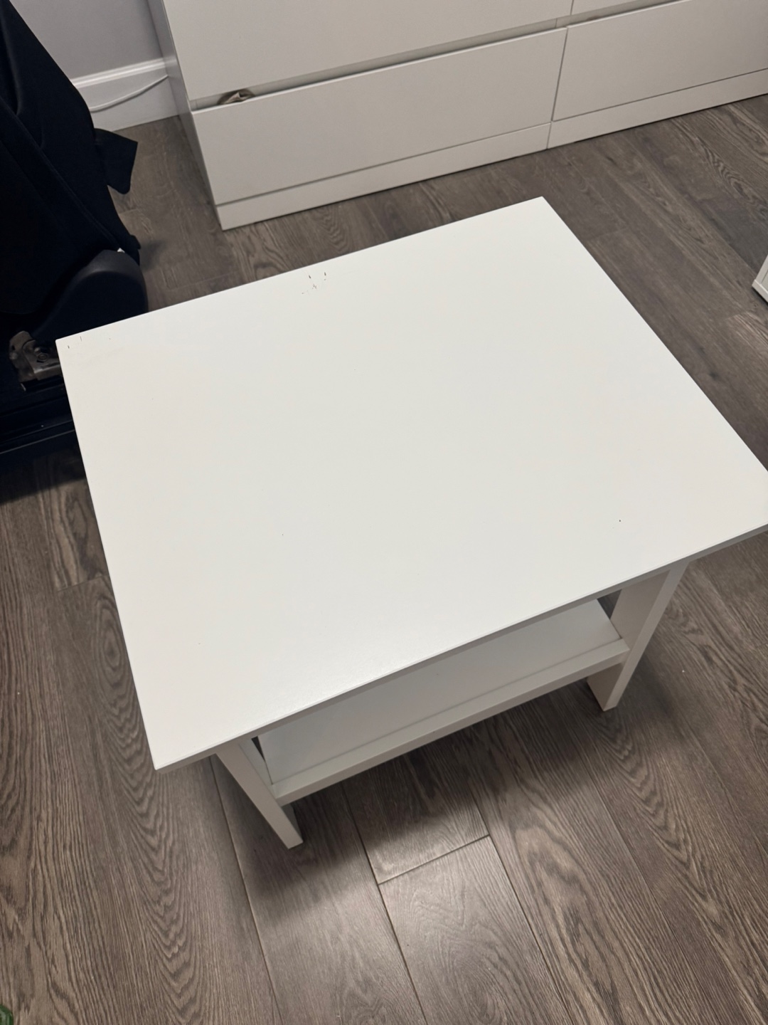 White Side Table - photo 3