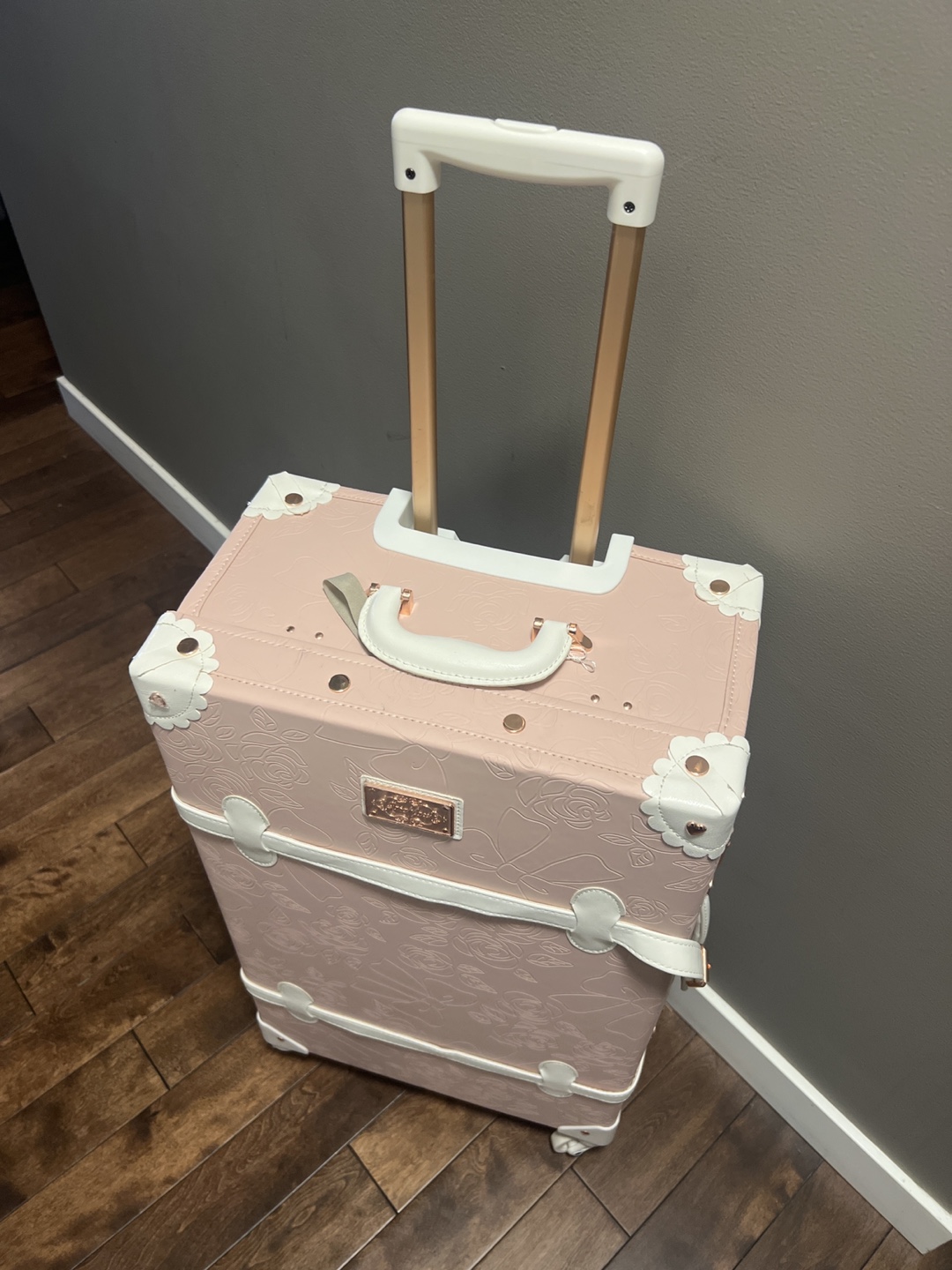 Sarah face Pink Rolling Suitcase L - photo 3
