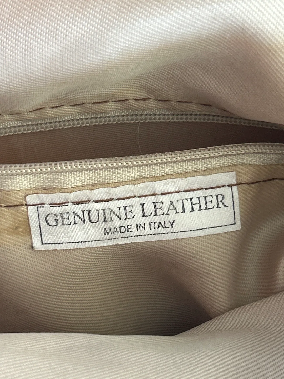 Vera Pelle Orange Leather Crossbody Bag image indicator(7)