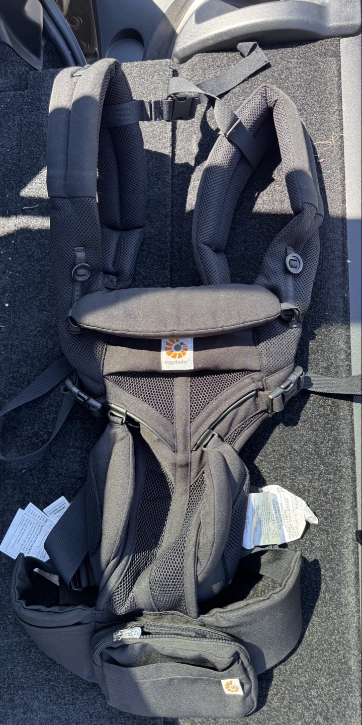 Ergobaby Baby Carrier - photo 2