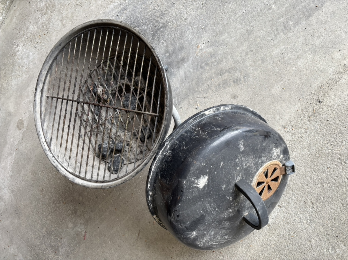 Portable Charcoal Grill