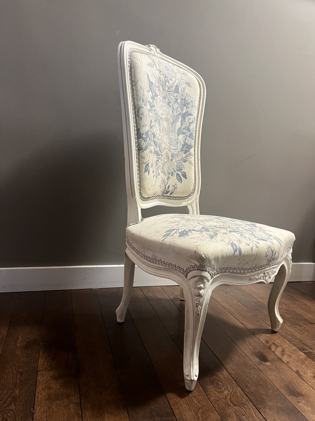 Vintage antique upholstered Chair