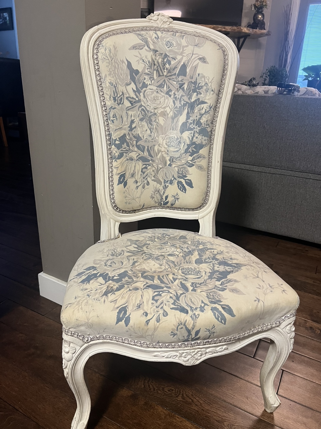 Vintage antique upholstered Chair - photo 2