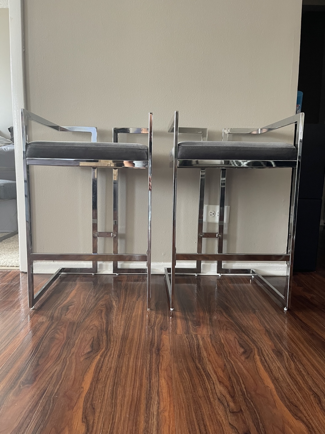 Set of Modern Barstools - photo 2