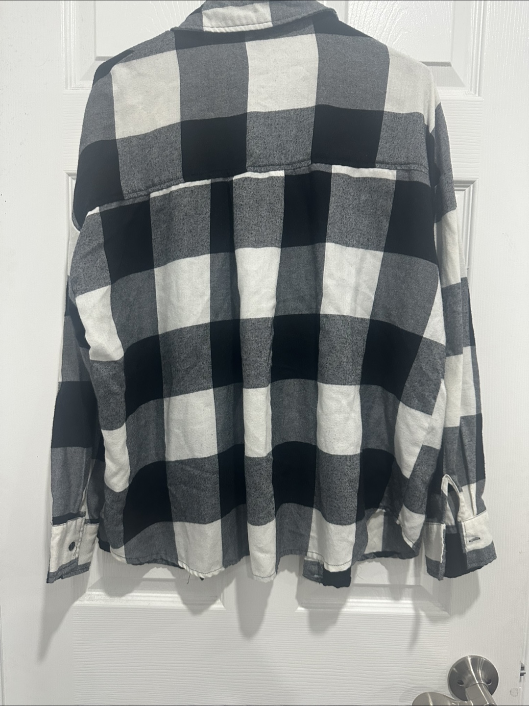 Forever 21 Black and White Flannel Shirt - photo 3