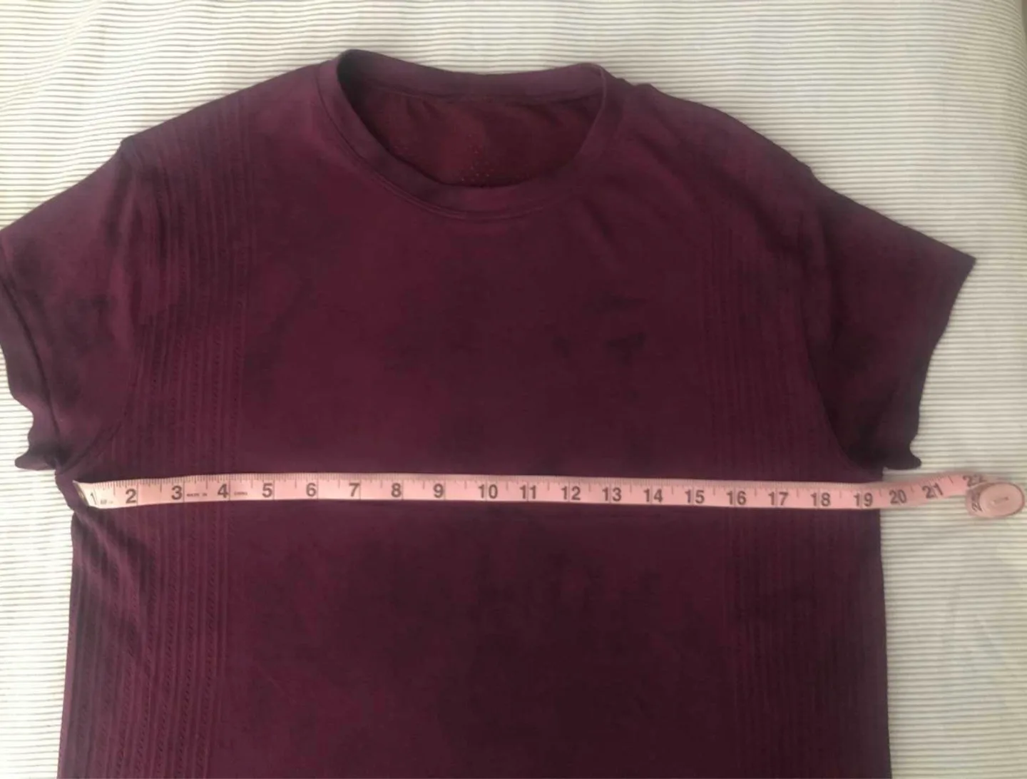 Lululemon Top image indicator(4)