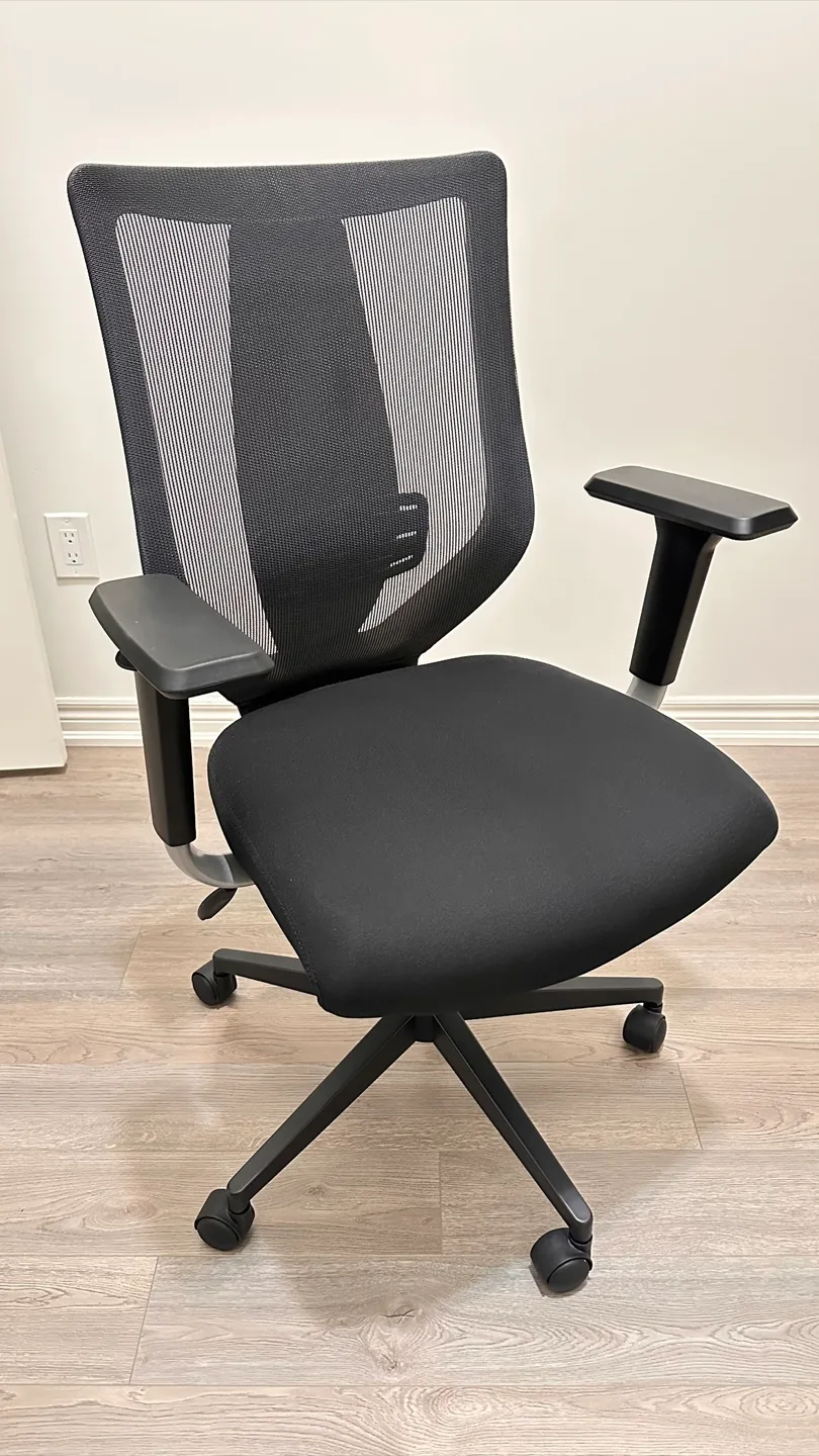 Black Mesh Office Chair thumbnail