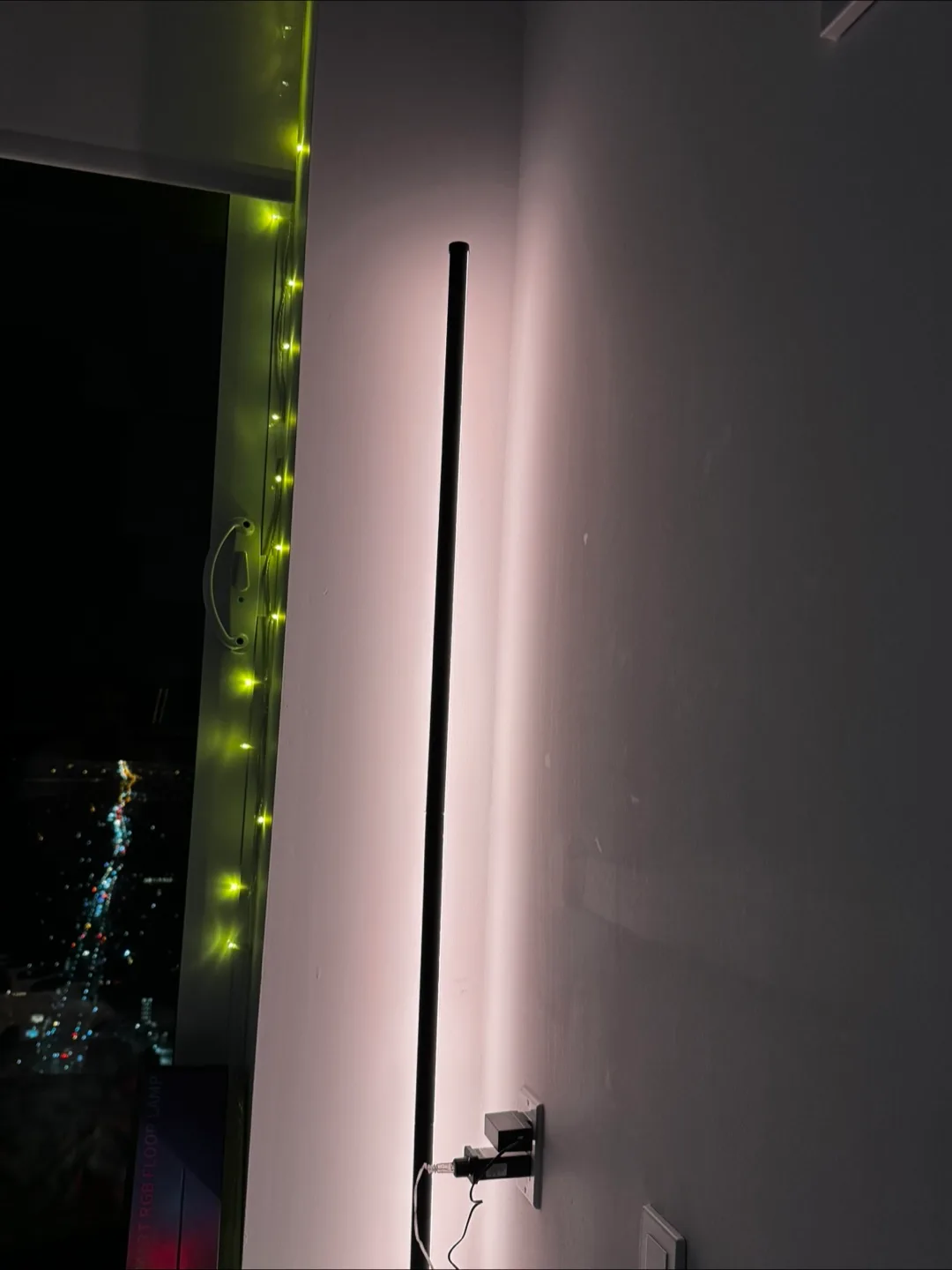 Smart RGB Floor Lamp thumbnail