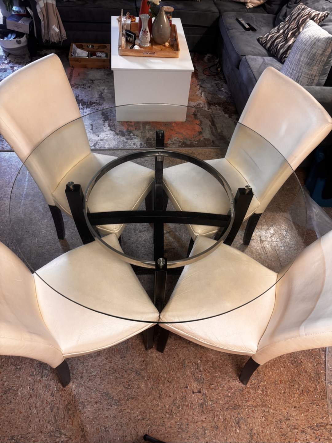 Round Glass Table with 4 Chairs - photo 2