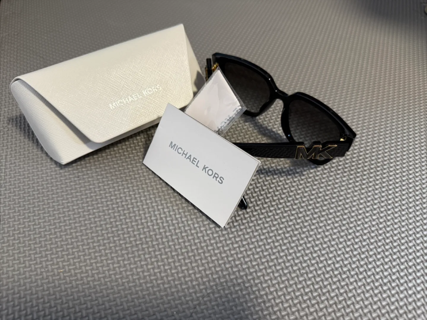 Michael Kors Sunglasses image indicator(3)