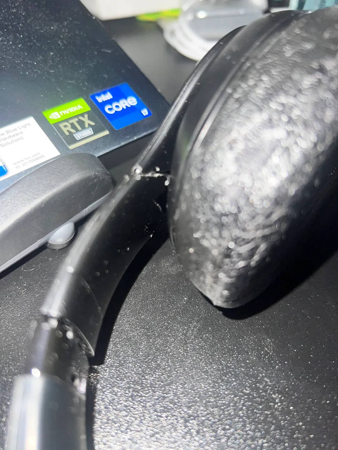 Beats Studio³ (Damaged, But Working) image indicator(5)