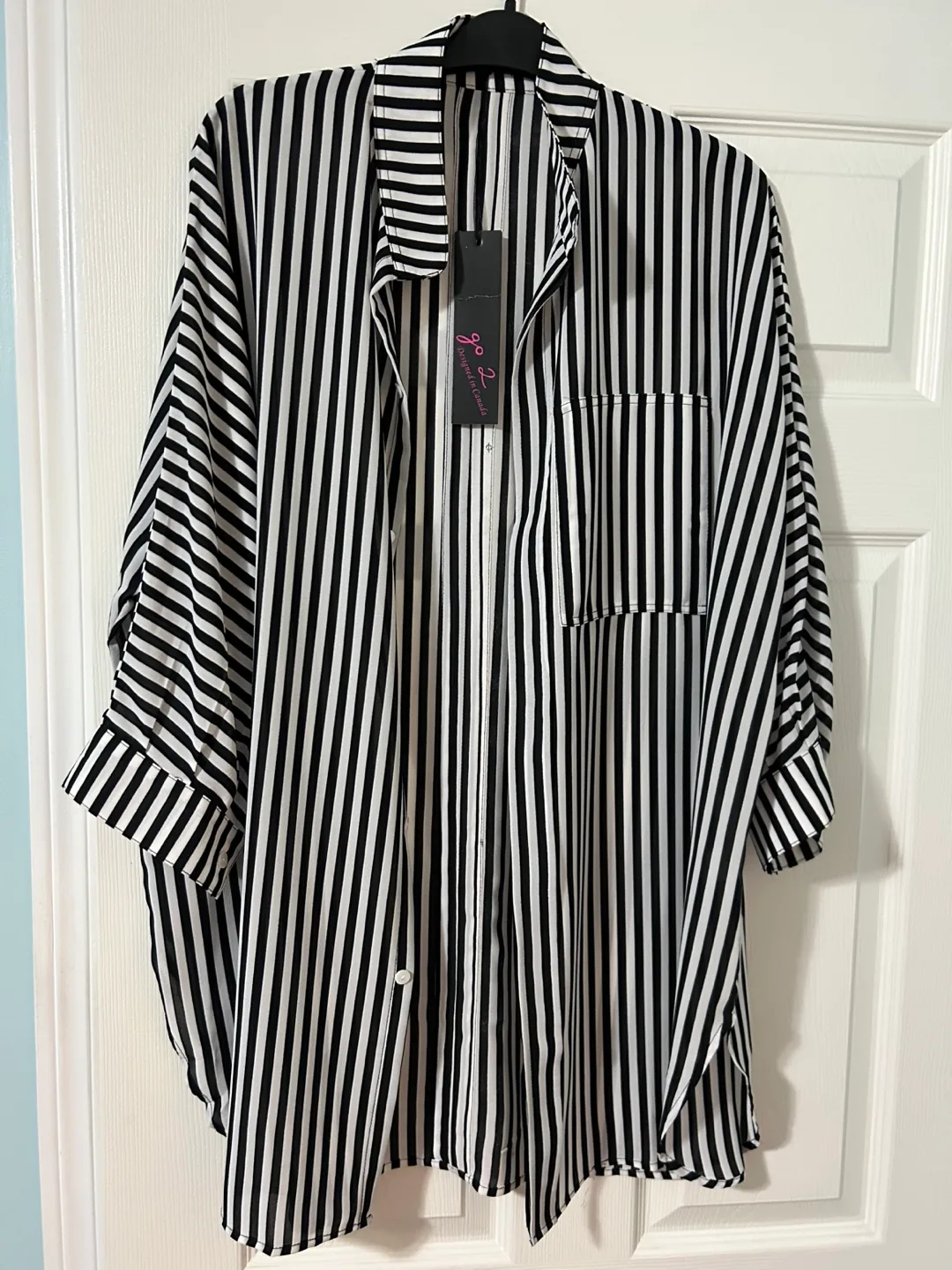 Ladies Black and White Shirt (L-XL) thumbnail