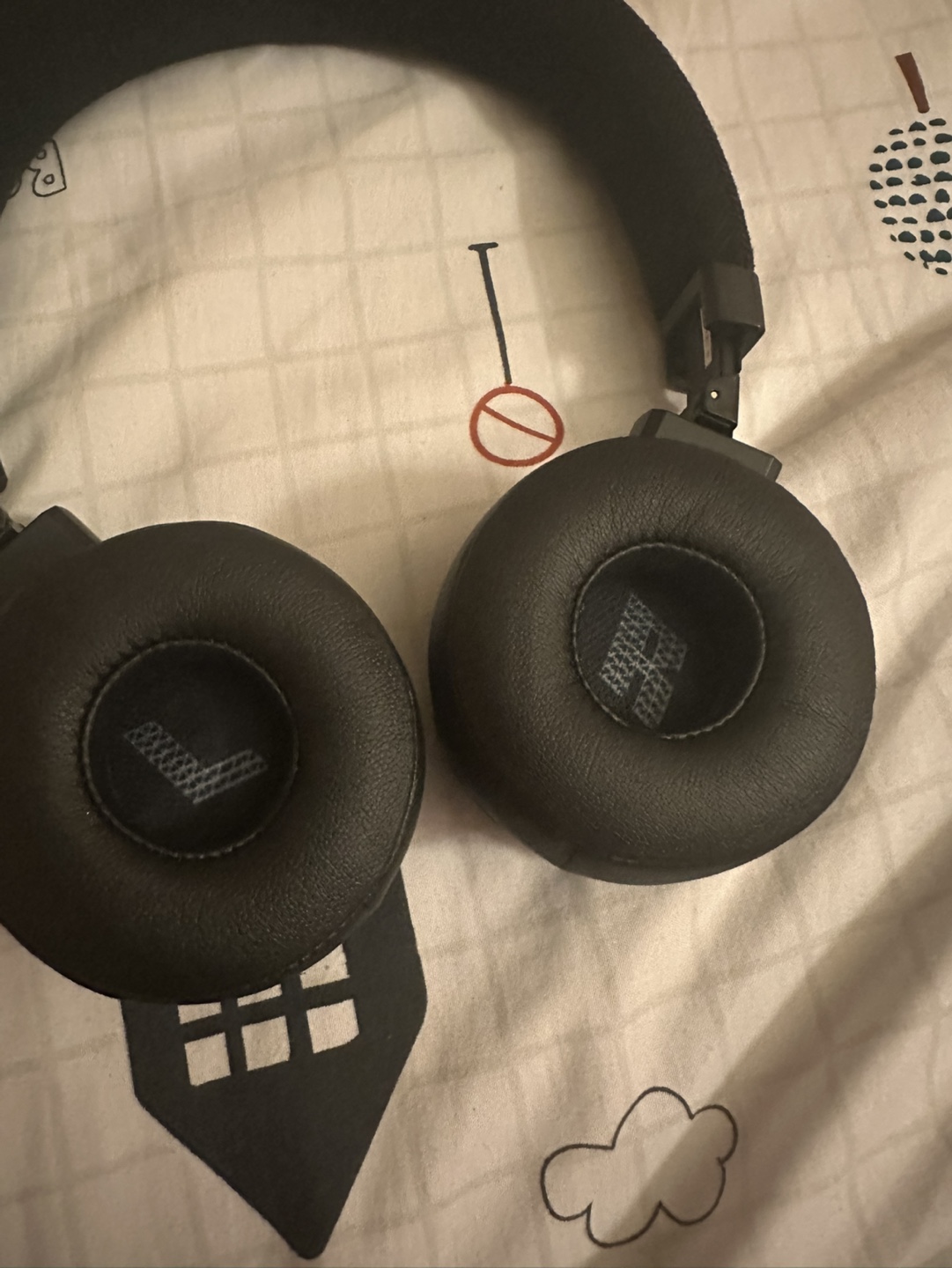 JBL Over-Ear Headphones - photo 2