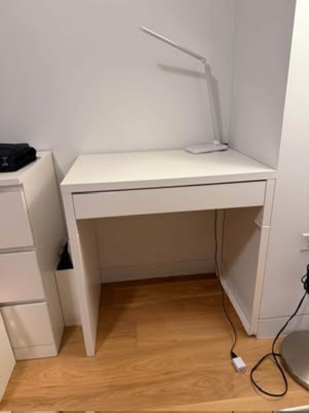 White Desk with Gray Chair - photo 2