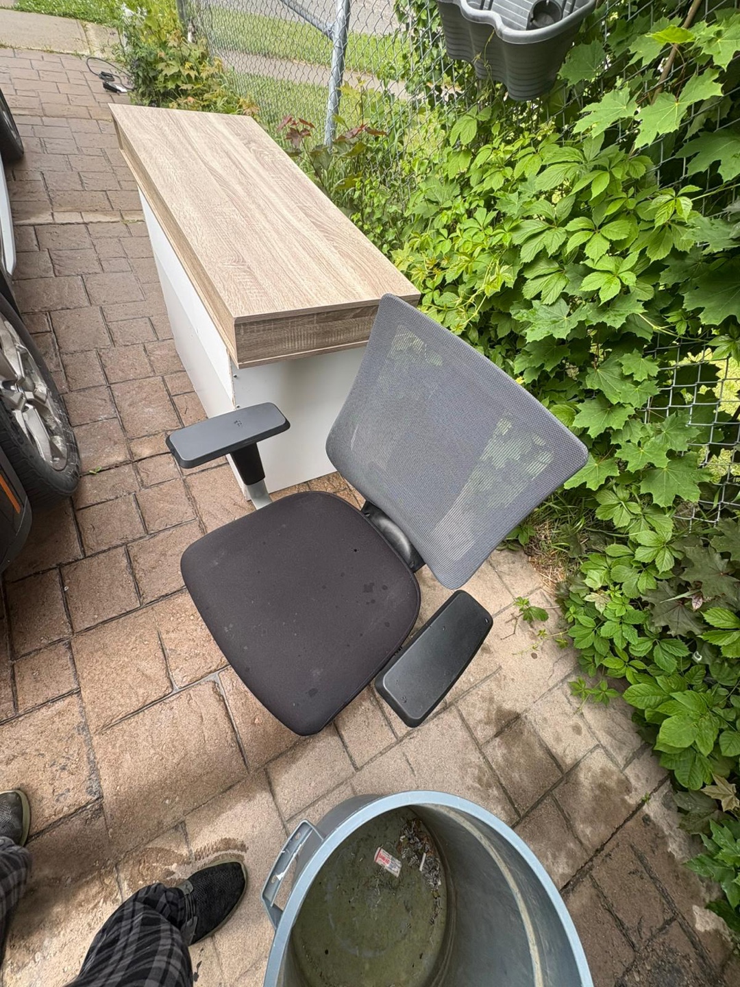 Desk and Office Chair Combo - Garage Sale - photo 5