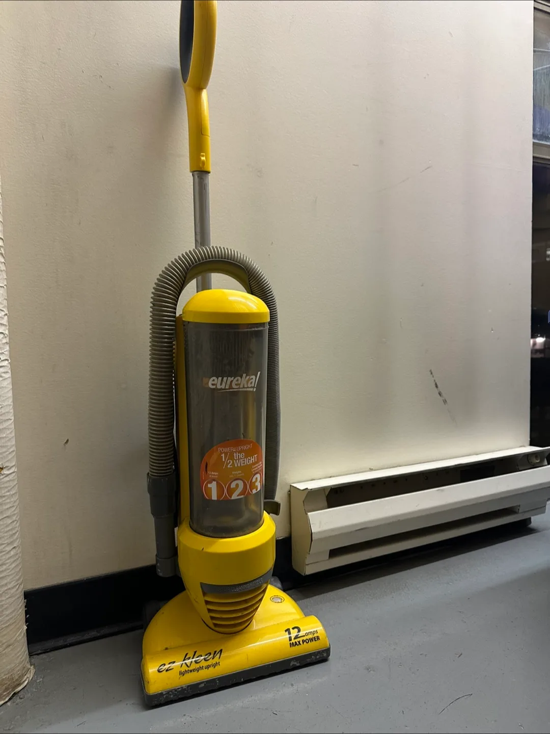 Eureka ez Kleen Upright Vacuum thumbnail