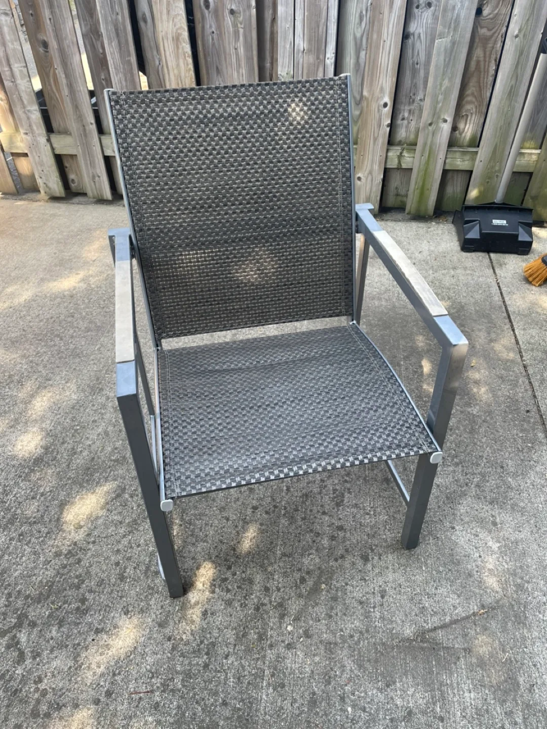 Outdoor patio chairs image indicator(4)