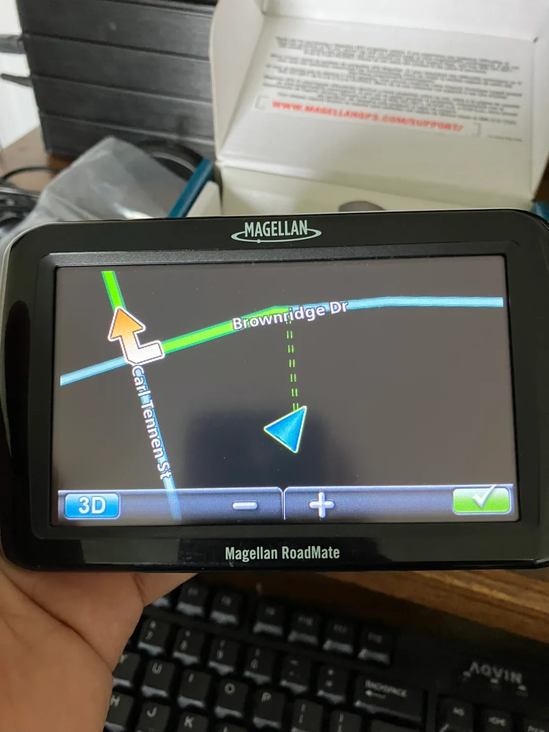 Magellan Roadmate 3030-LM GPS Navigator image indicator(2)
