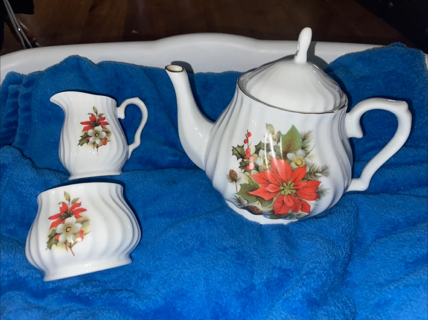Vintage Floral Tea Set thumbnail