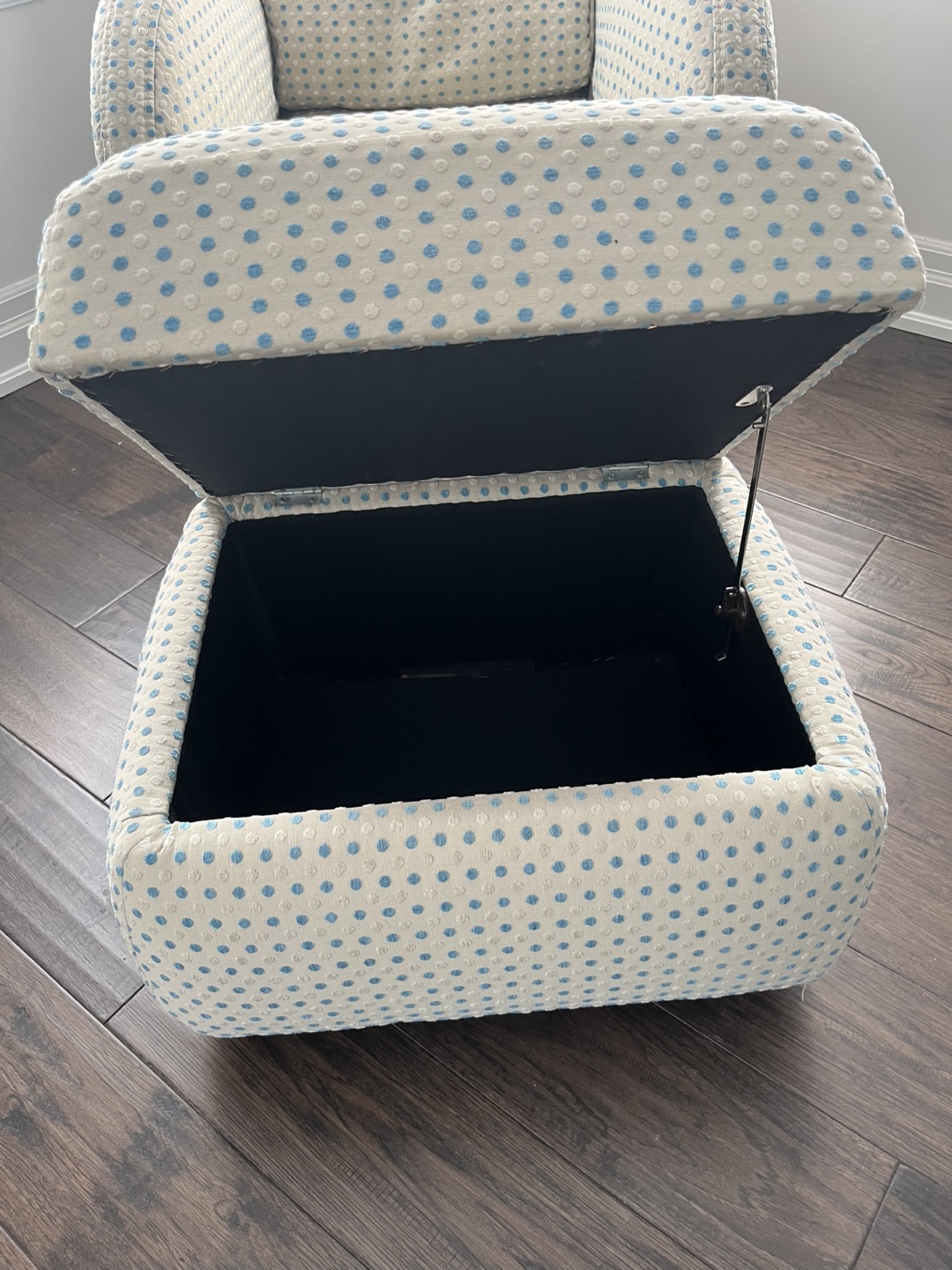 Polka Dot Accent Chair and Ottoman Set - photo 4