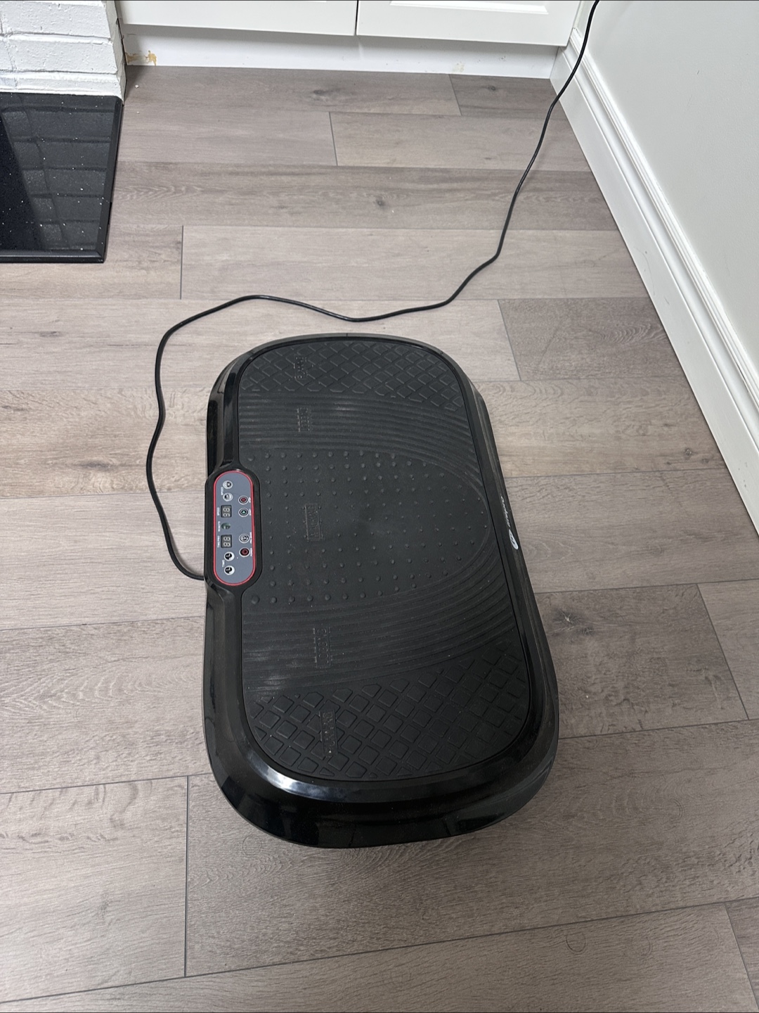 Vibrating plate Exercise machine