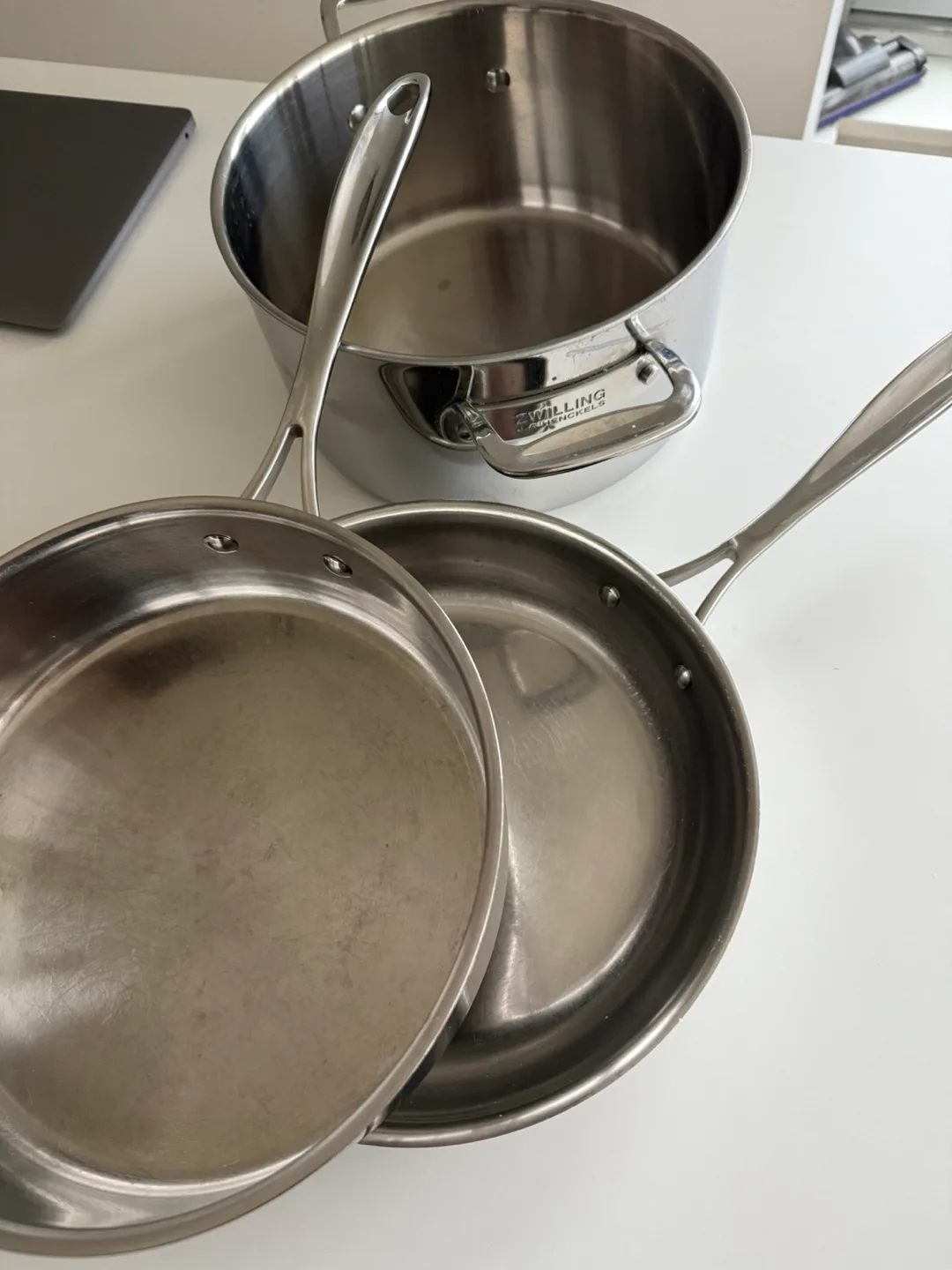 Zwilling Stainless Steel Cookware 11 pieces image indicator(2)